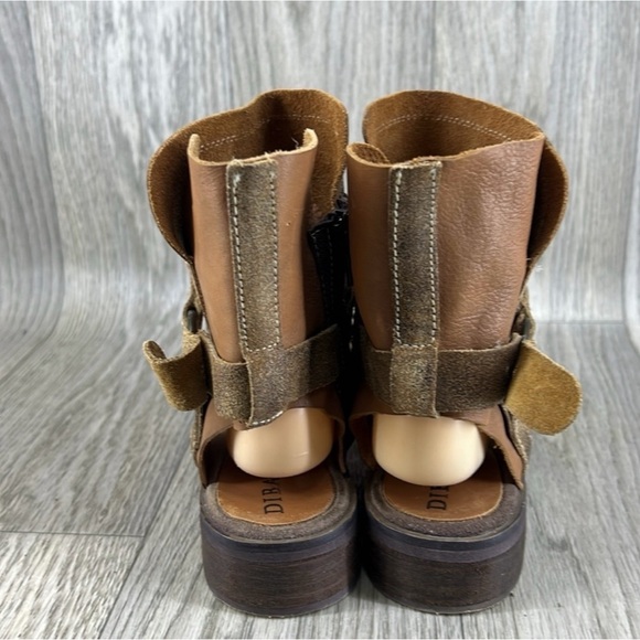 Stylish Brown Leather Sandals with Ankle Strap - Picture 5 of 10